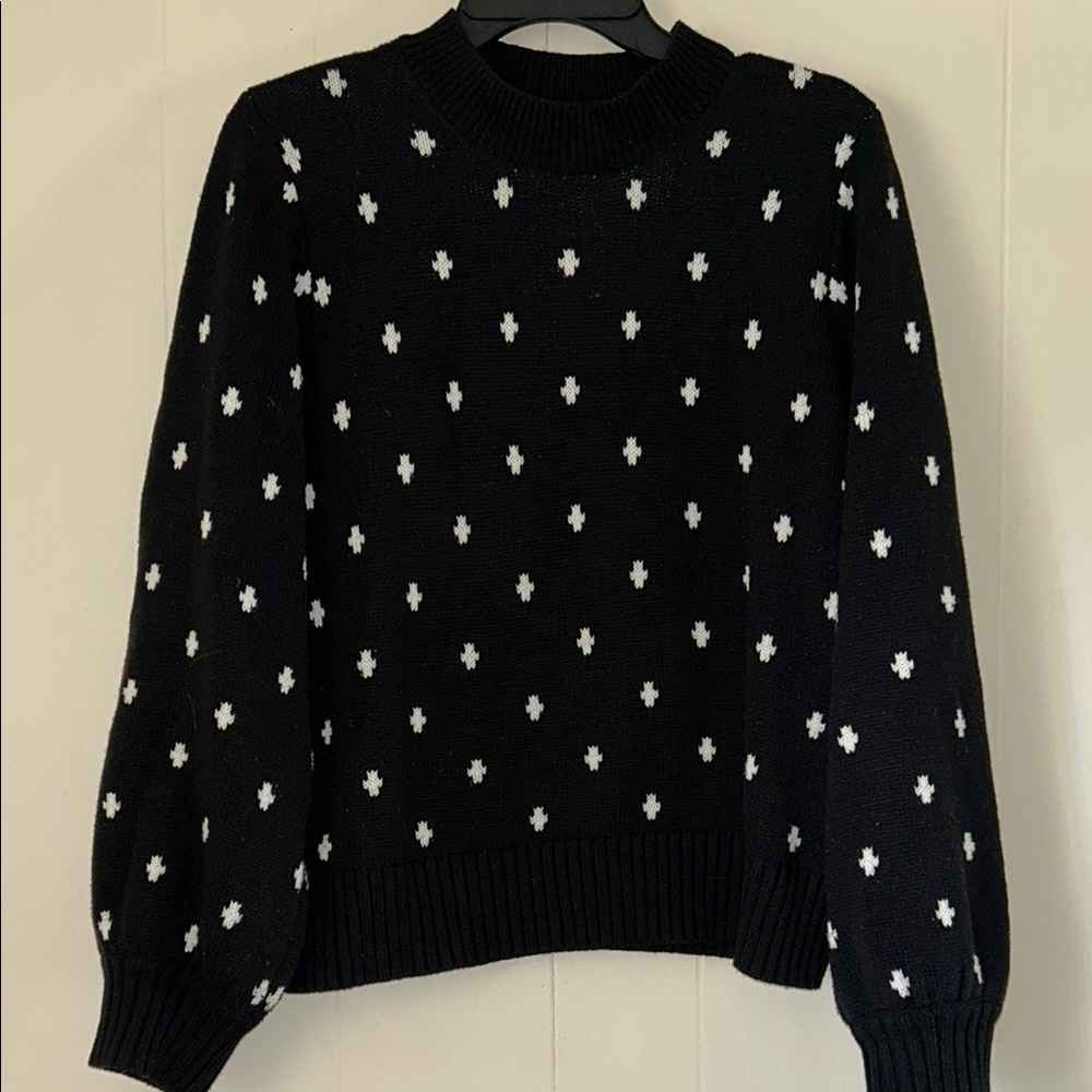 LOST + WANDER Women's Black and White Patterned Sweater Size M/L.